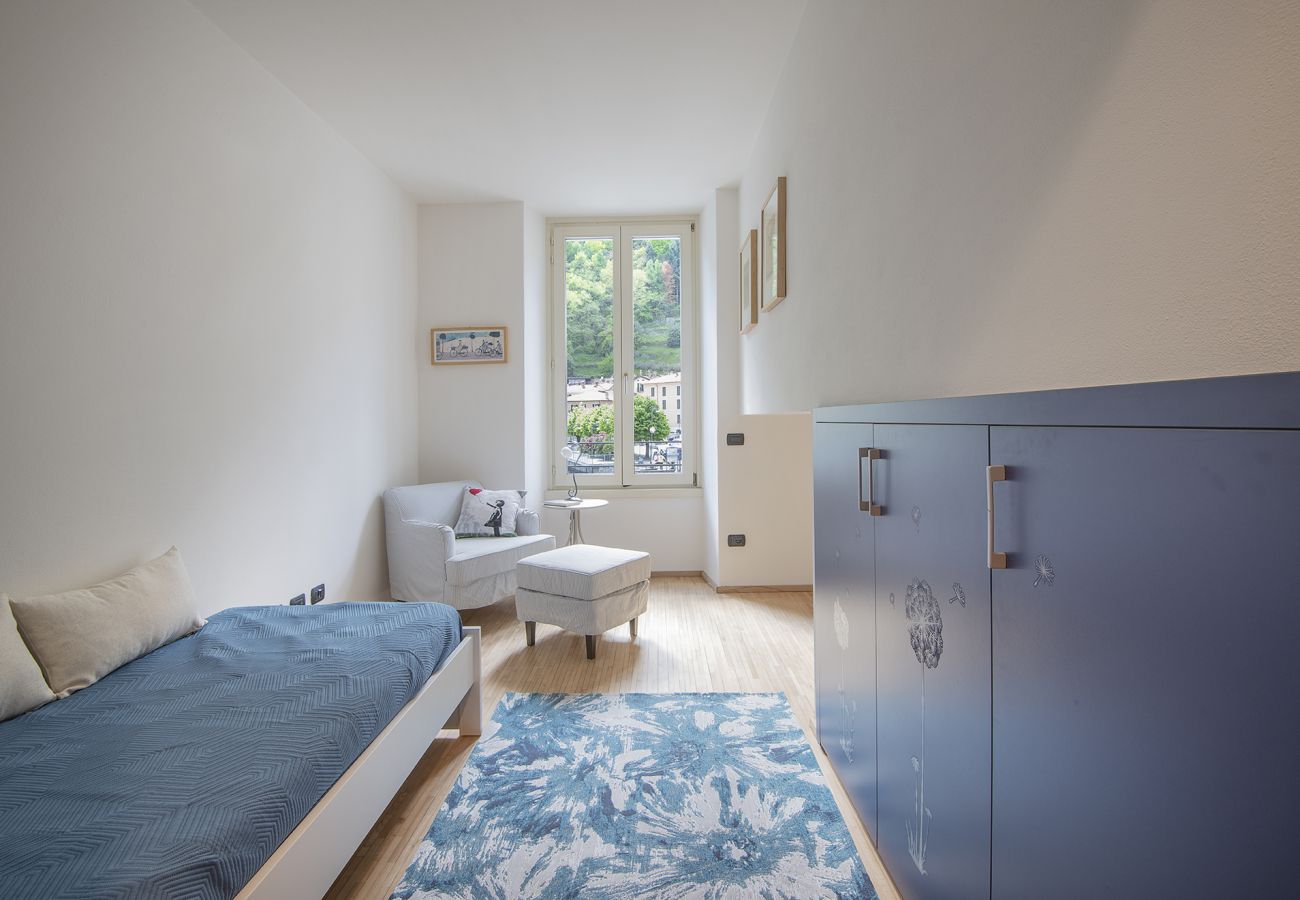 Appartamento a Dongo - Architect's house