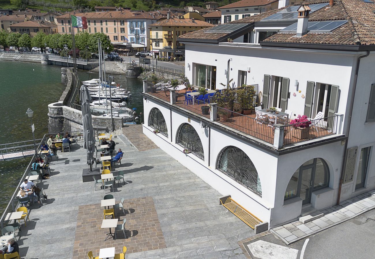 Appartamento a Dongo - Architect's house