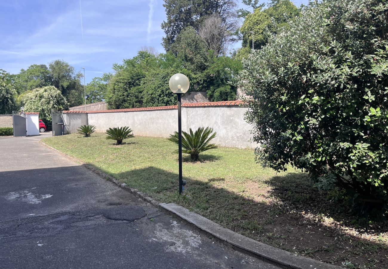 Affitto per camere a Roma - 24 camera tripla con bagno in comune