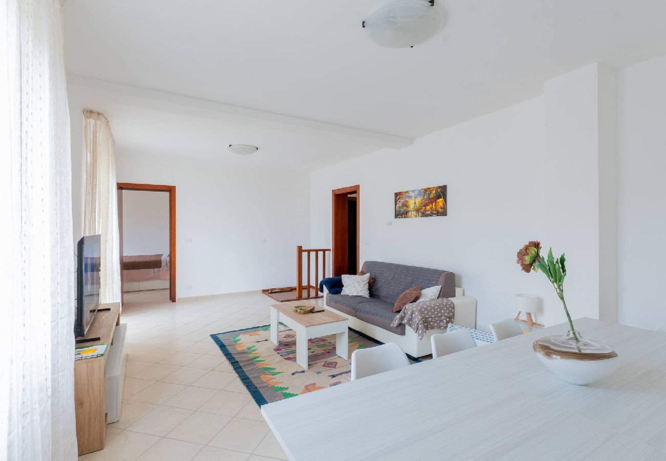 Casa a Casoli - Luminosa casa a Casoli di Atri con giardino