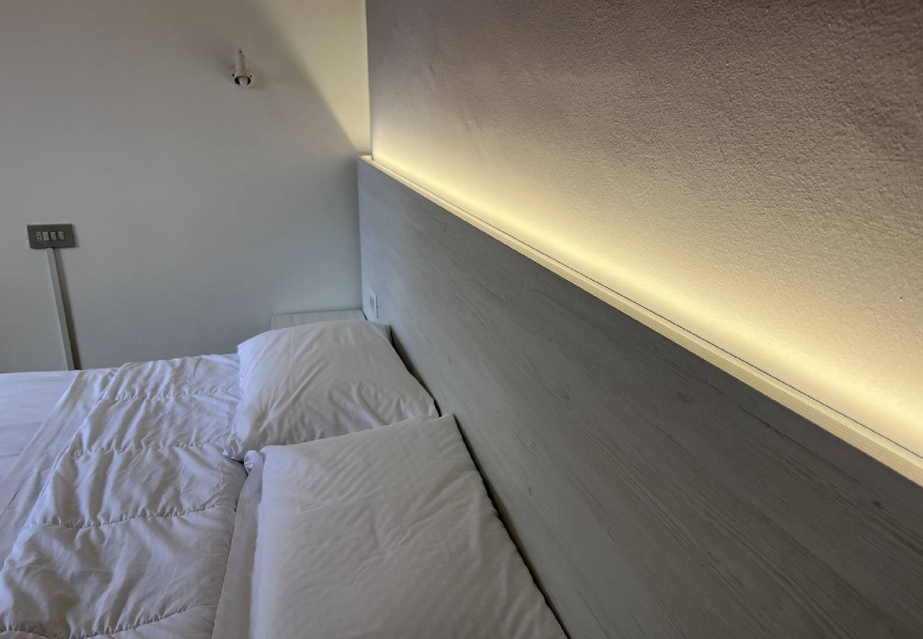 Affitto per camere a Roma - 20 camera matrimoniale con bagno in comune