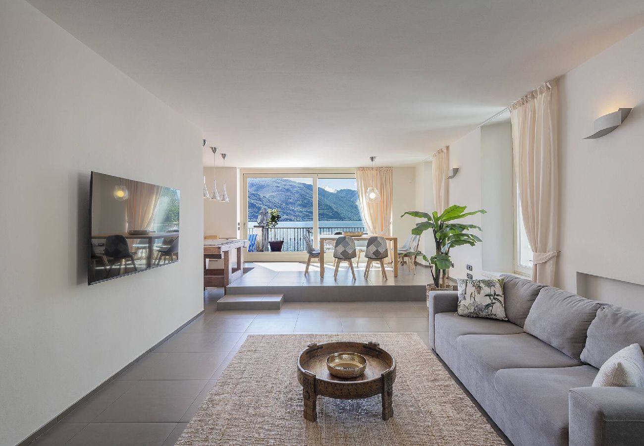 Appartamento a Dongo - Architect´s house