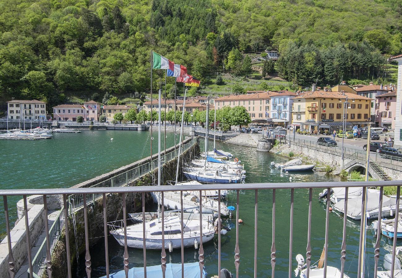 Appartamento a Dongo - Architect´s house