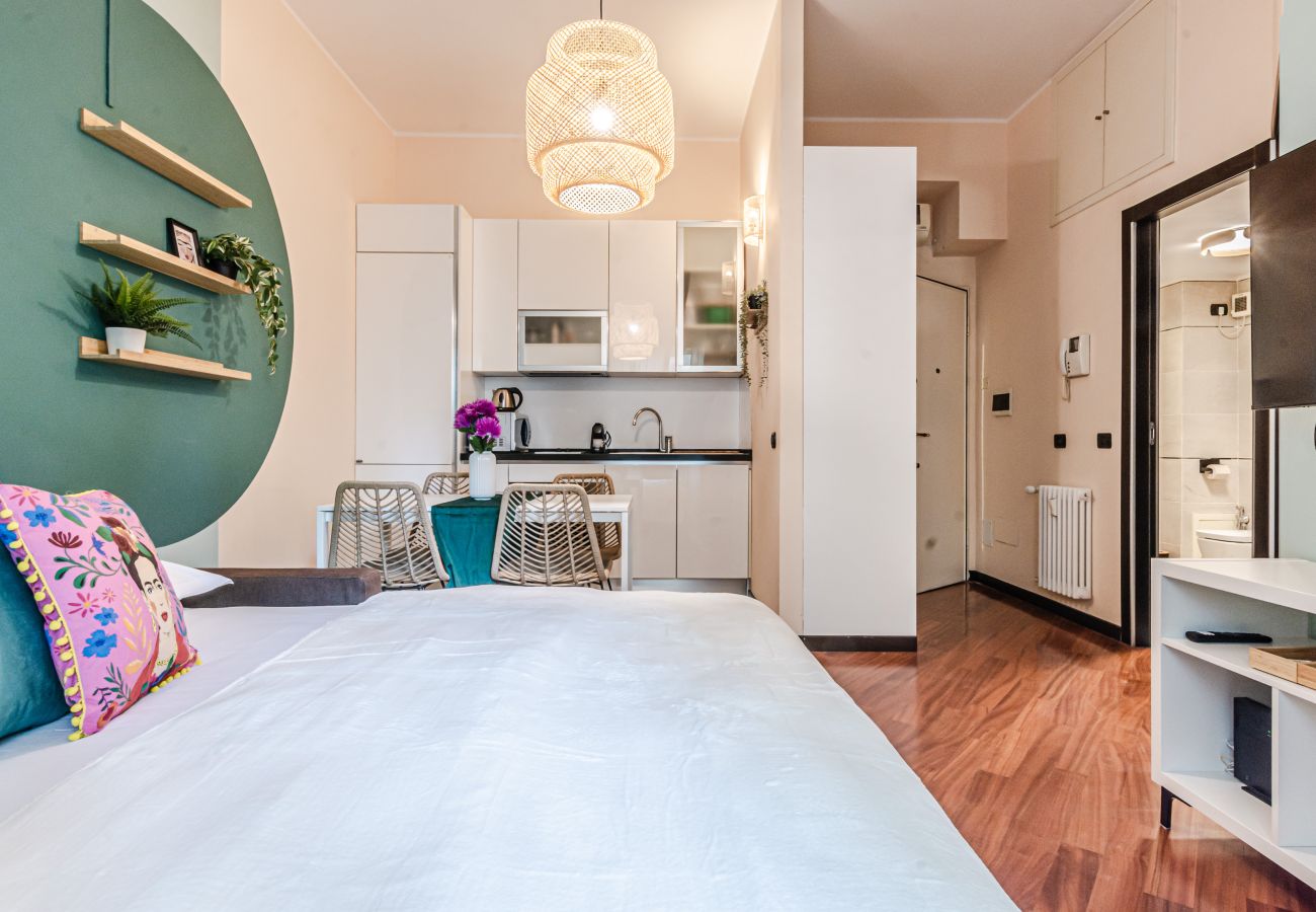 Apartment in Milan - La Casa di Frida Kahlo 🖼️ 🌺