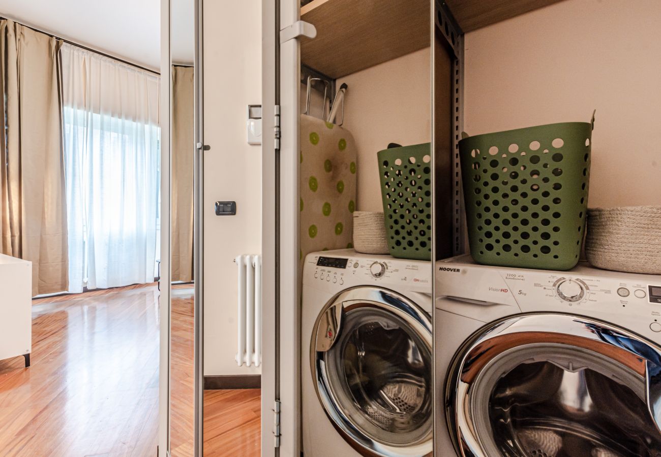 Apartment in Milan - La Casa di Frida Kahlo 🖼️ 🌺