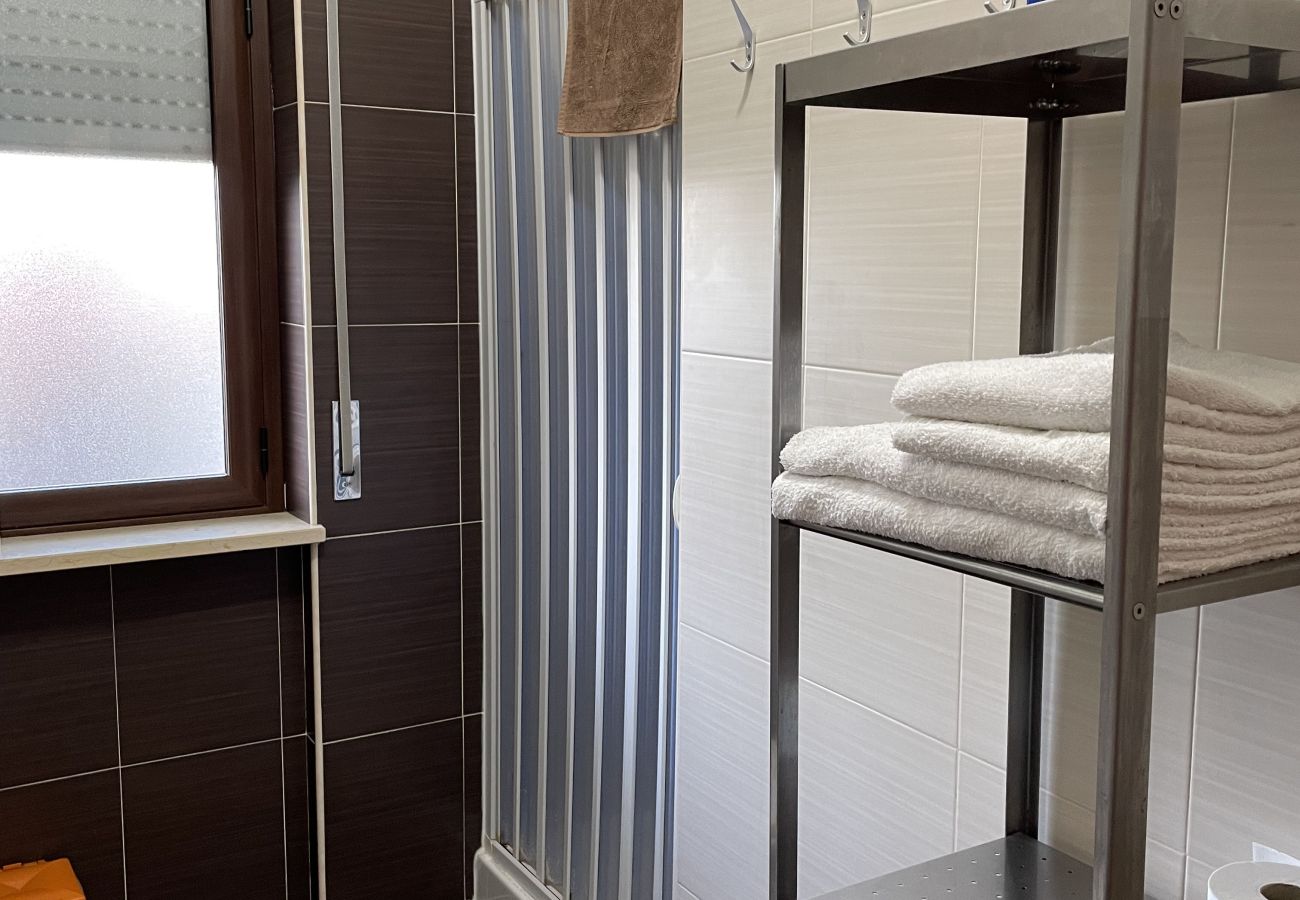 Rent by room in Schiavonea - Stanza Socrate ⚪️ 📚