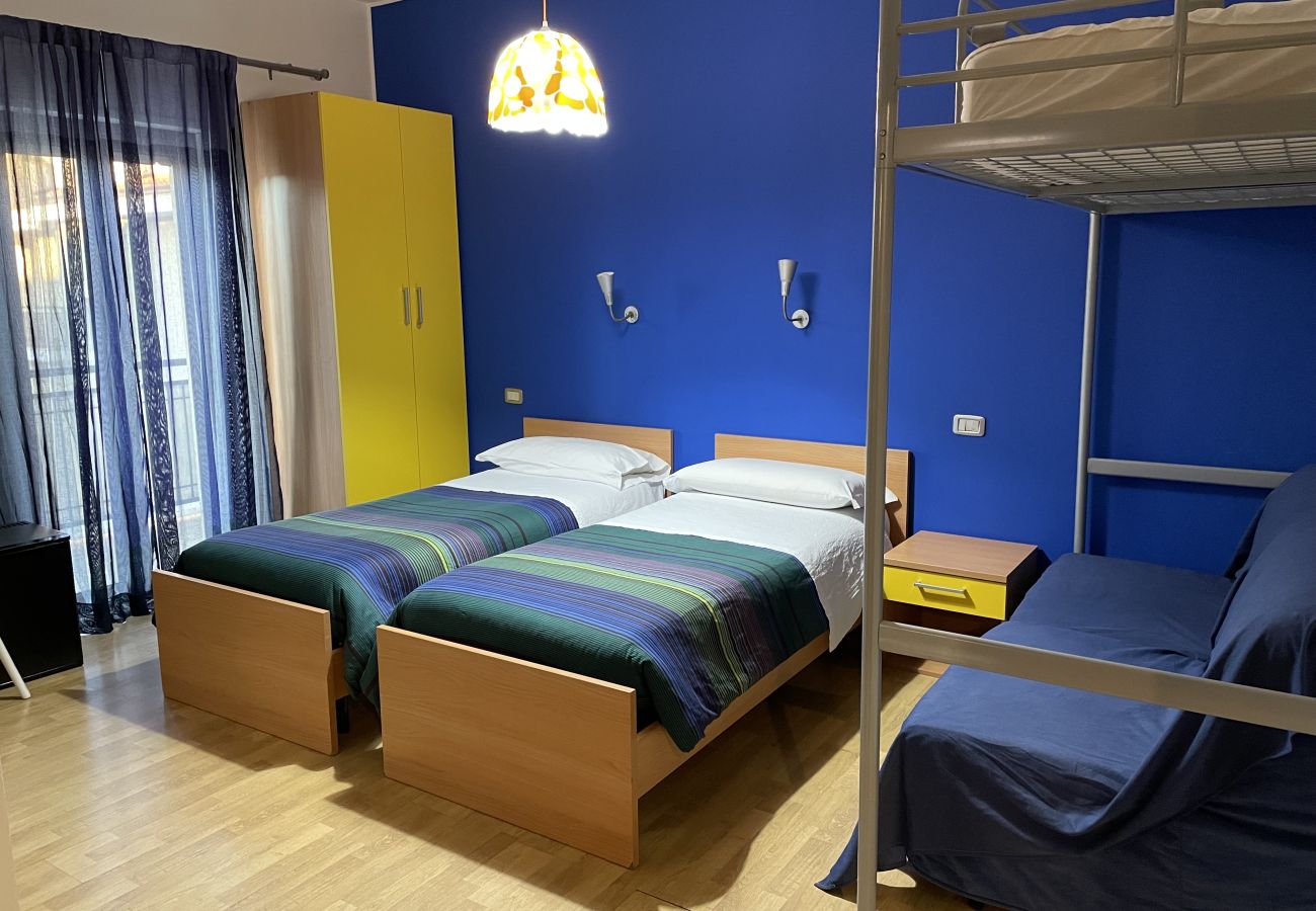 Rent by room in Schiavonea - Stanza Nietzsche 🟣 🦸🏻‍♂️