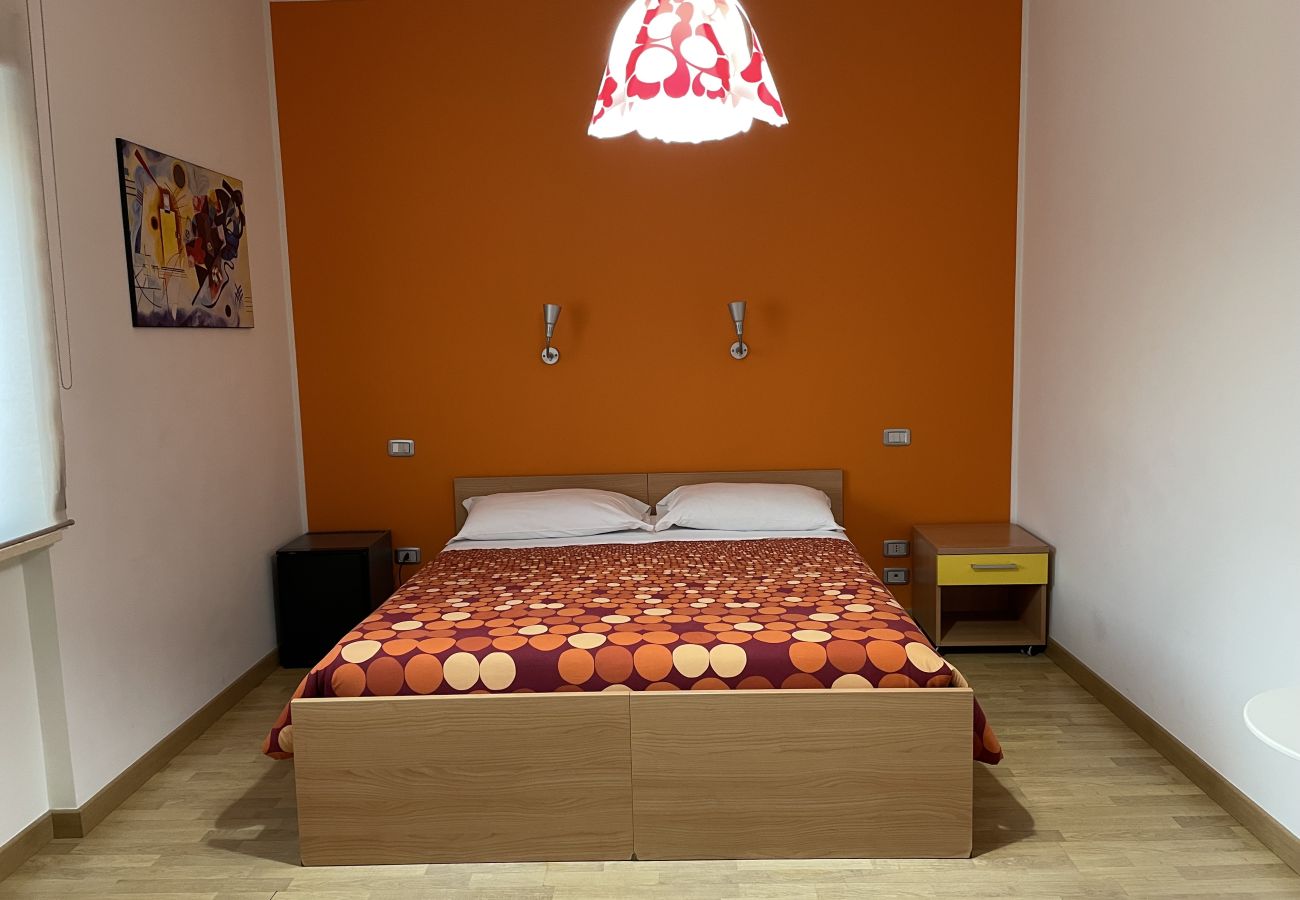 Rent by room in Schiavonea - Stanza Schopenhauer 🟠 🌄