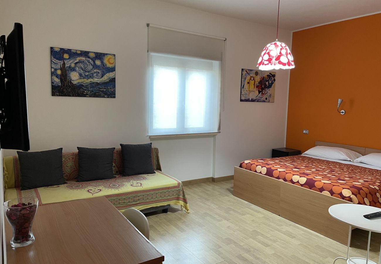 Rent by room in Schiavonea - Stanza Schopenhauer 🟠 🌄