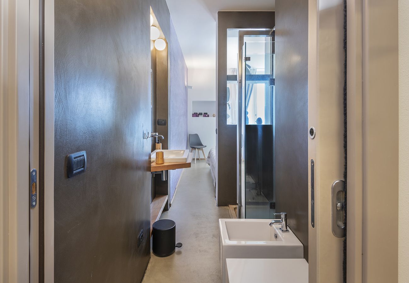 Apartment in Dongo - Architect's house