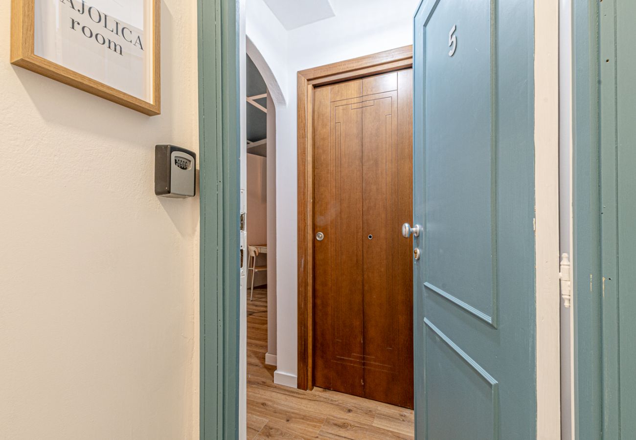 Rent by room in Alghero - Stanza Majolica