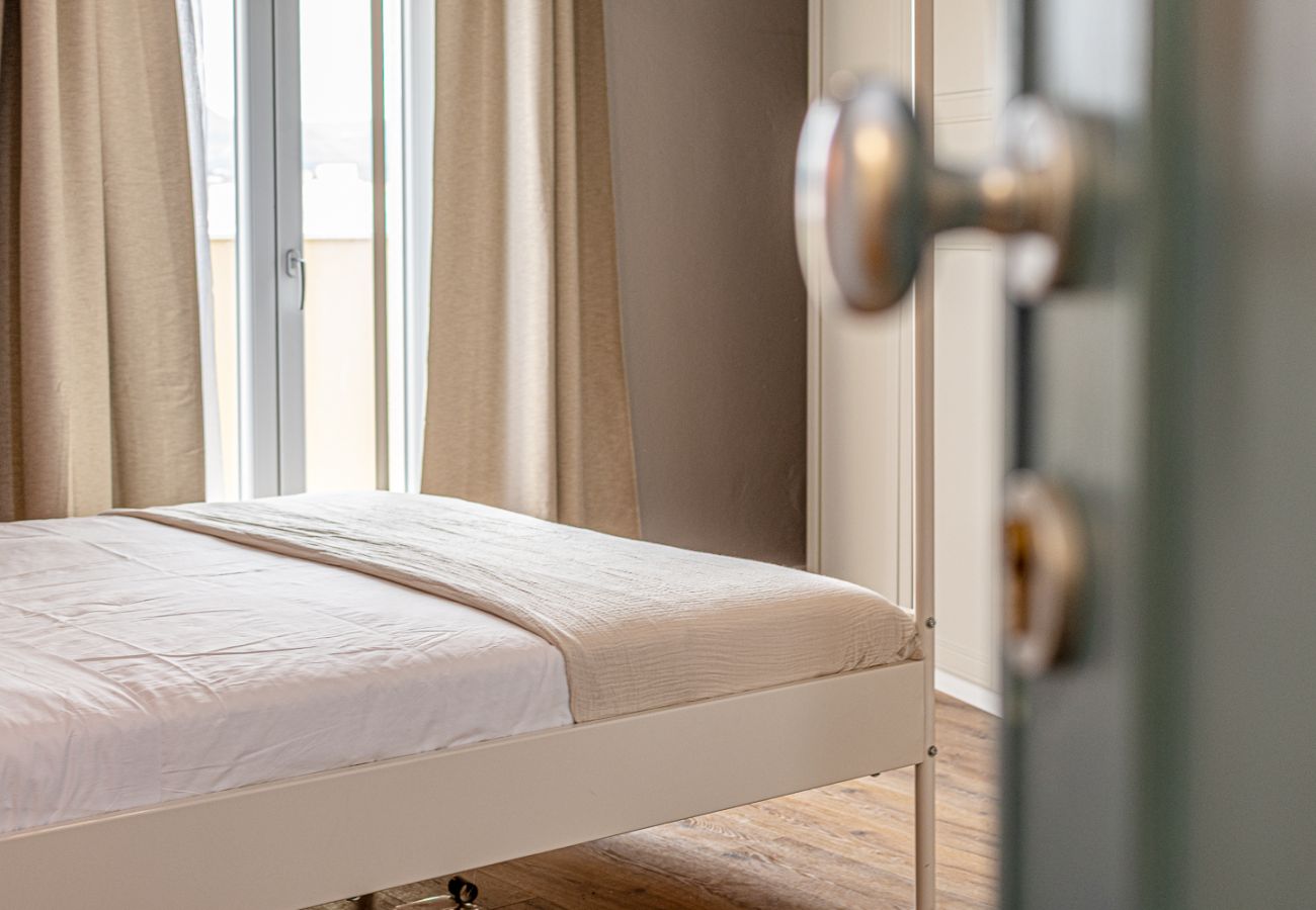 Rent by room in Alghero - Stanza Majolica