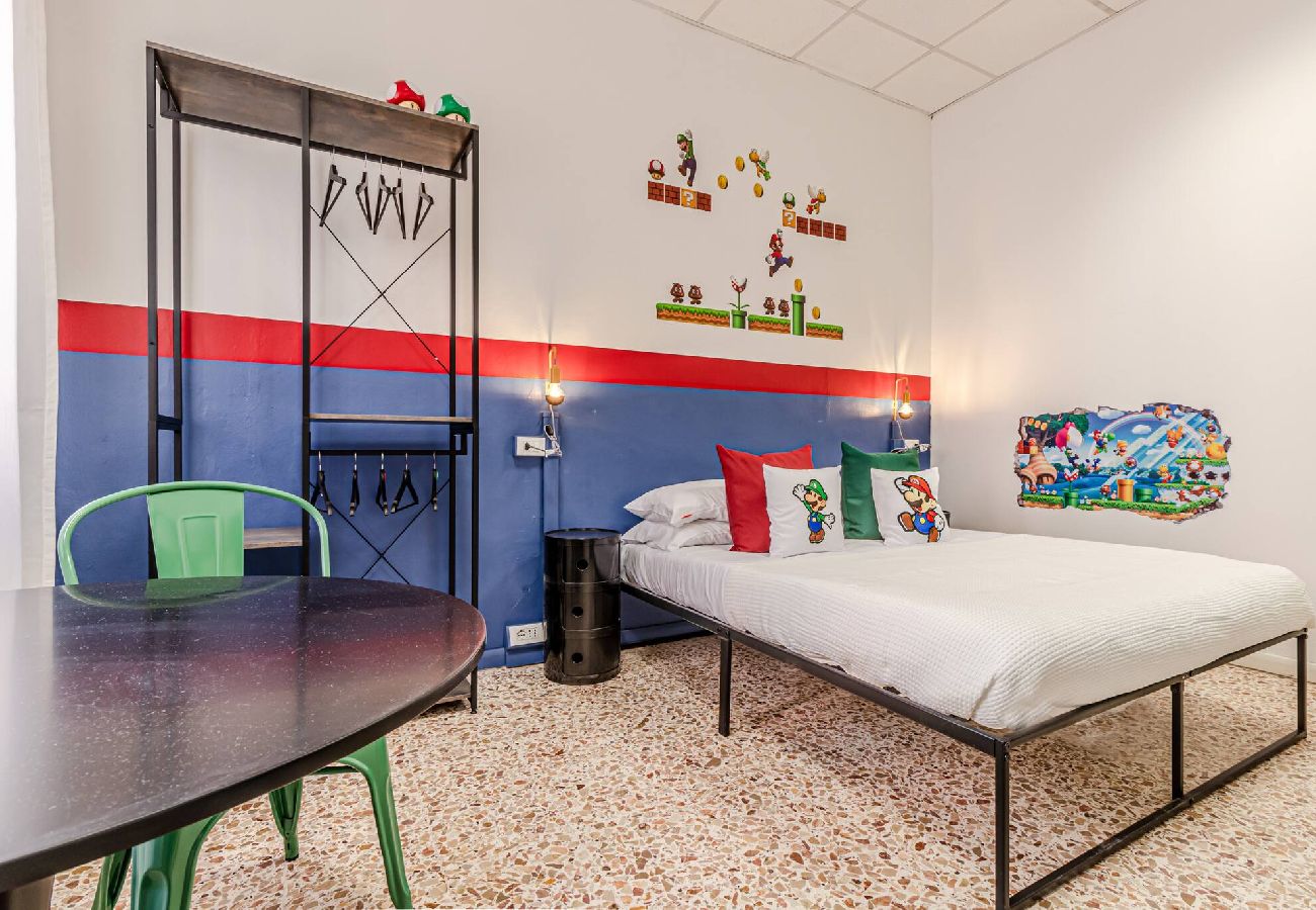 Rent by room in Livorno - Game Rooms - Super Mario Room
