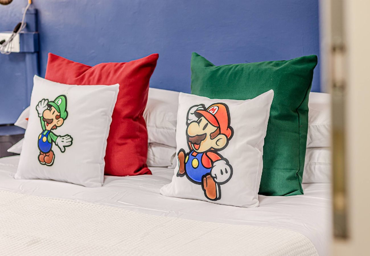 Rent by room in Livorno - Game Rooms - Super Mario Room