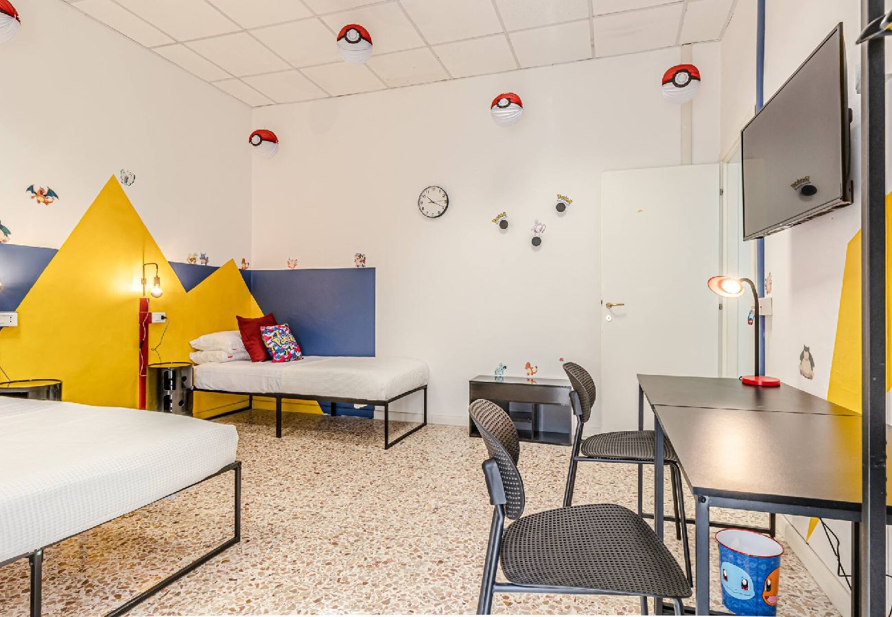 Rent by room in Livorno - Game Rooms - Pokemon Room