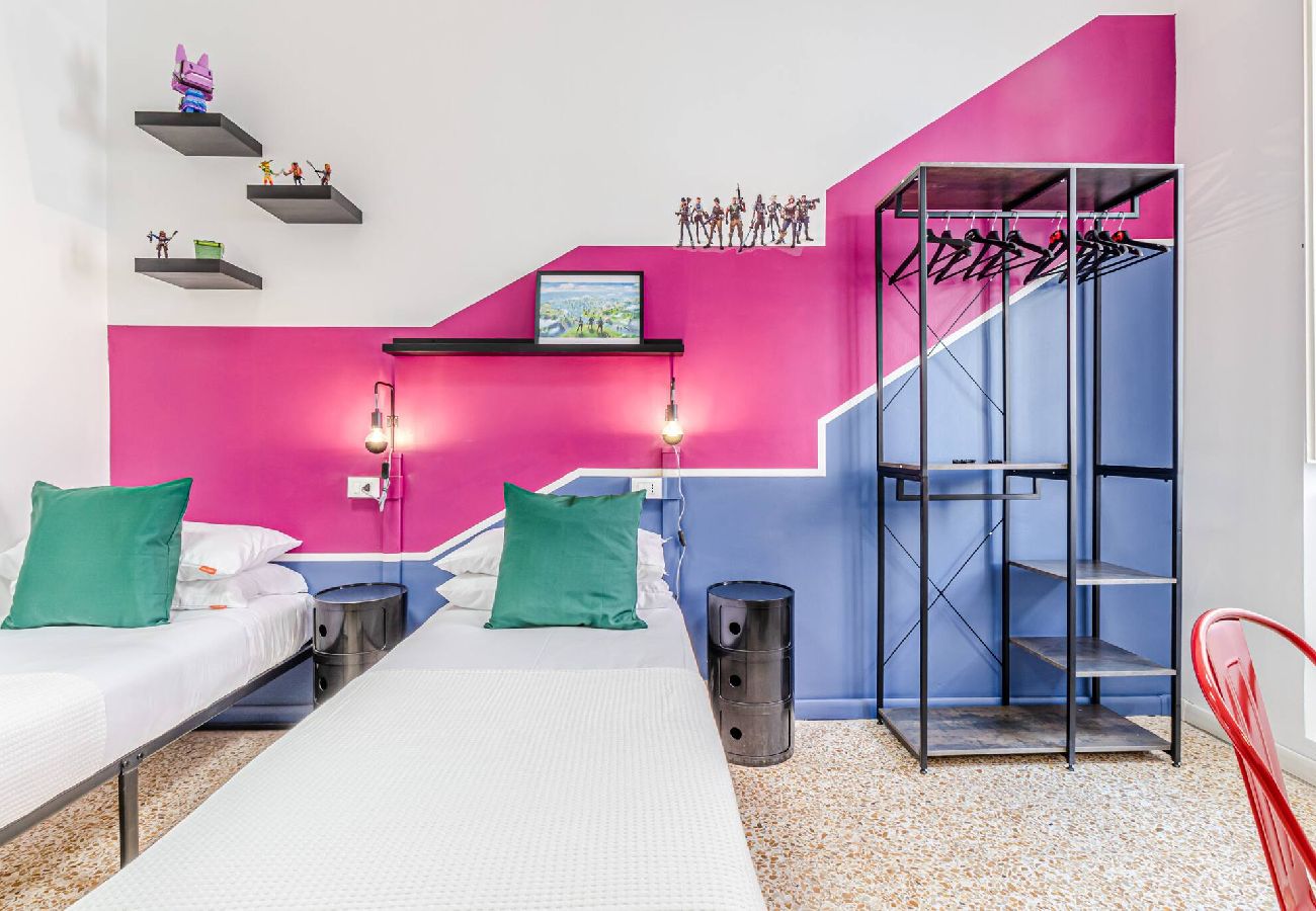 Rent by room in Livorno - Game Rooms - Fortnite Room