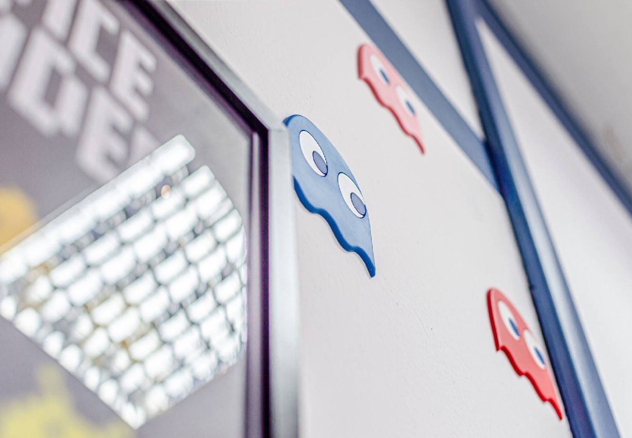 Rent by room in Livorno - Game Rooms - Pac Man Room