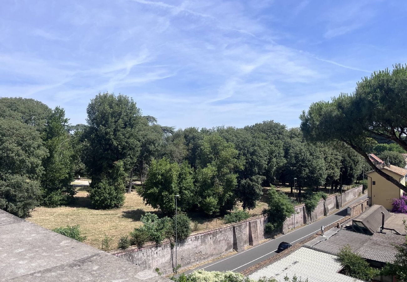 Rent by room in Rome - 24 camera tripla con bagno in comune