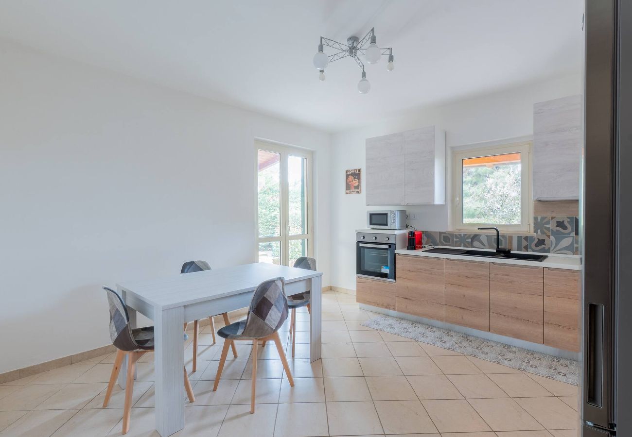 House in Casoli - Luminosa casa a Casoli di Atri con giardino