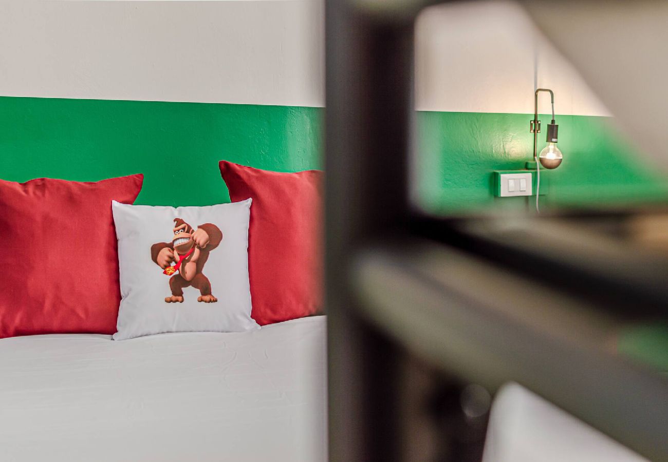 Rent by room in Livorno - Game Rooms - Donkey Kong Room