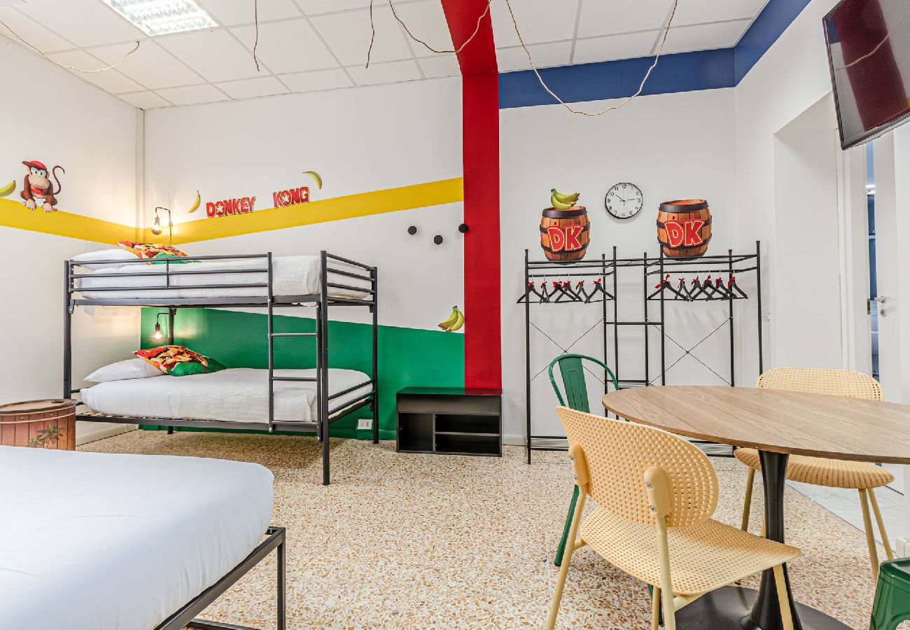 Rent by room in Livorno - Game Rooms - Donkey Kong Room