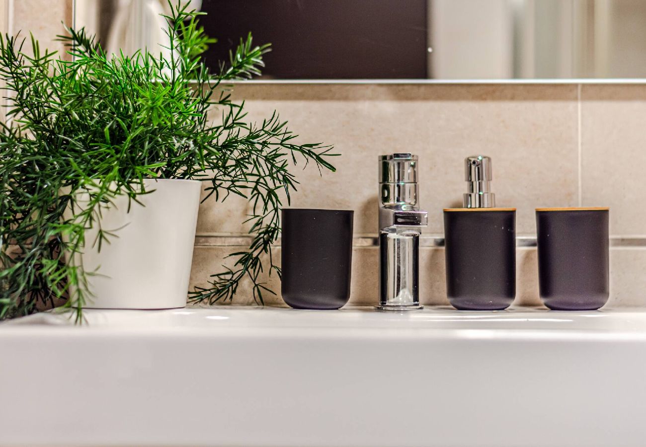 Apartment in Milan - La Casa di Frida Kahlo