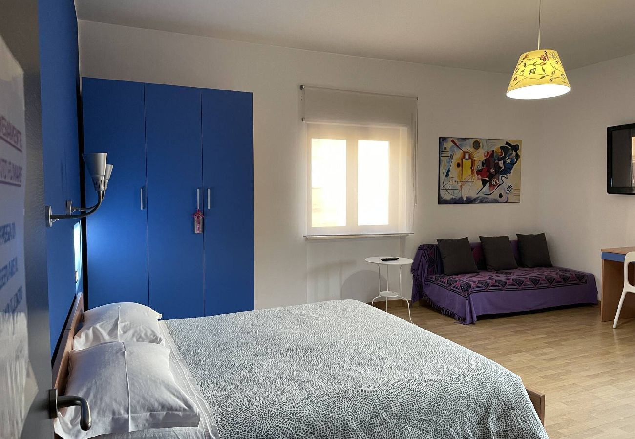 Rent by room in Cosenza - Stanza Hegel
