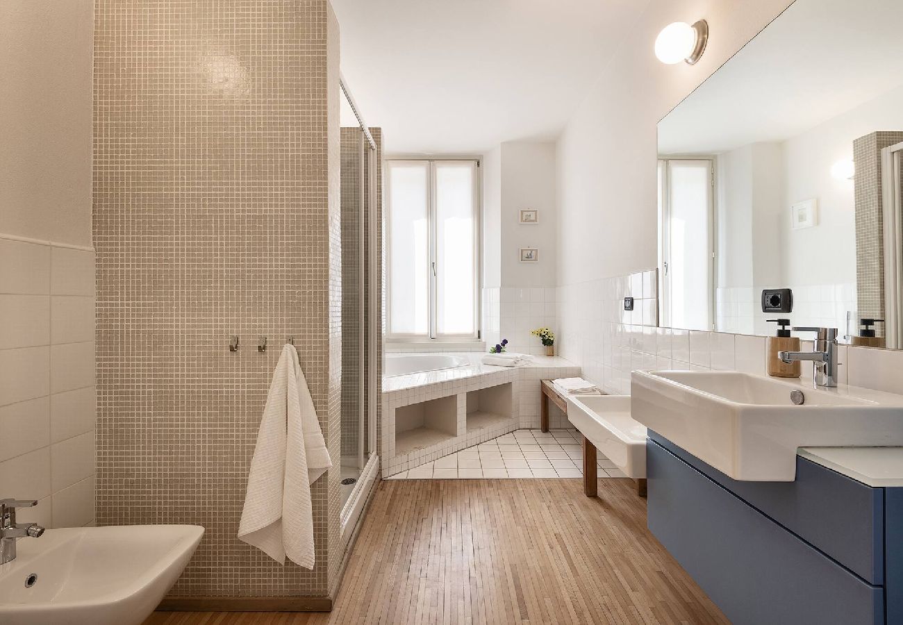 Apartment in Dongo - Architect´s house