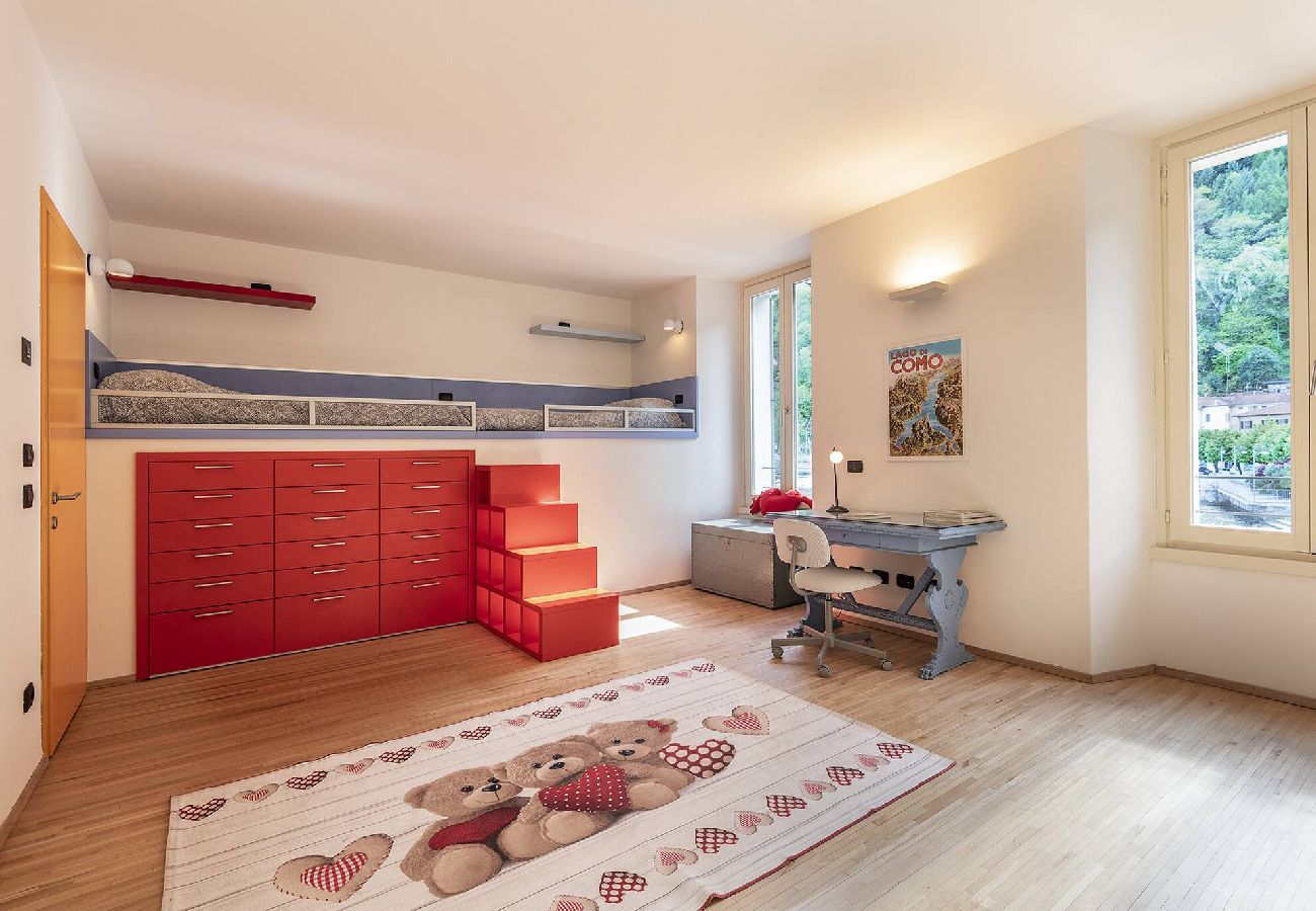 Apartment in Dongo - Architect´s house