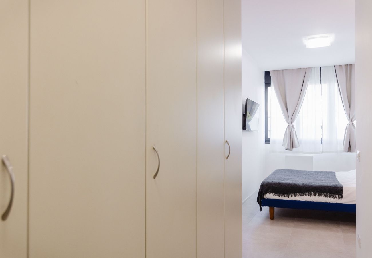 Apartment in Milan - Black & Light Milano