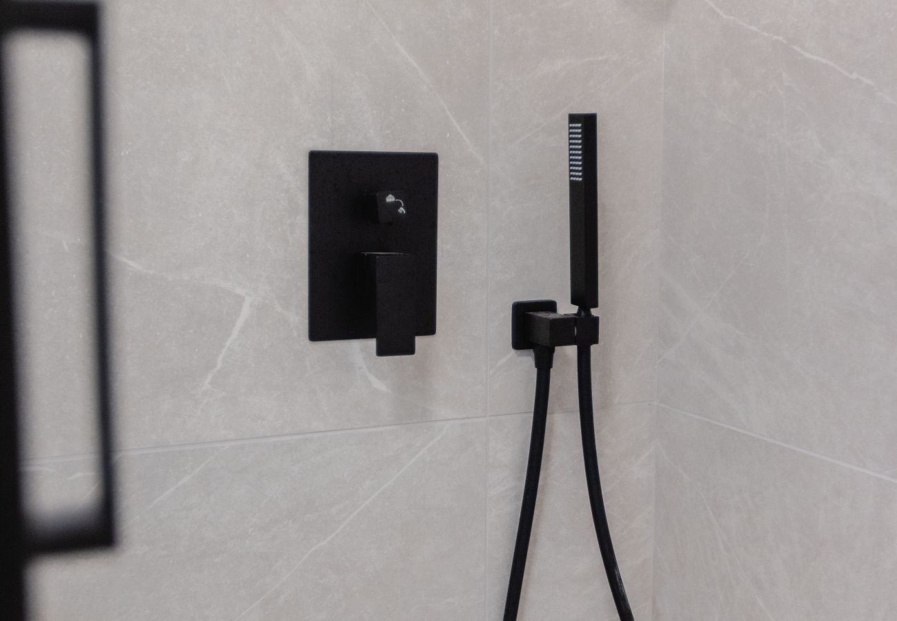 Apartment in Milan - Black & Light Milano