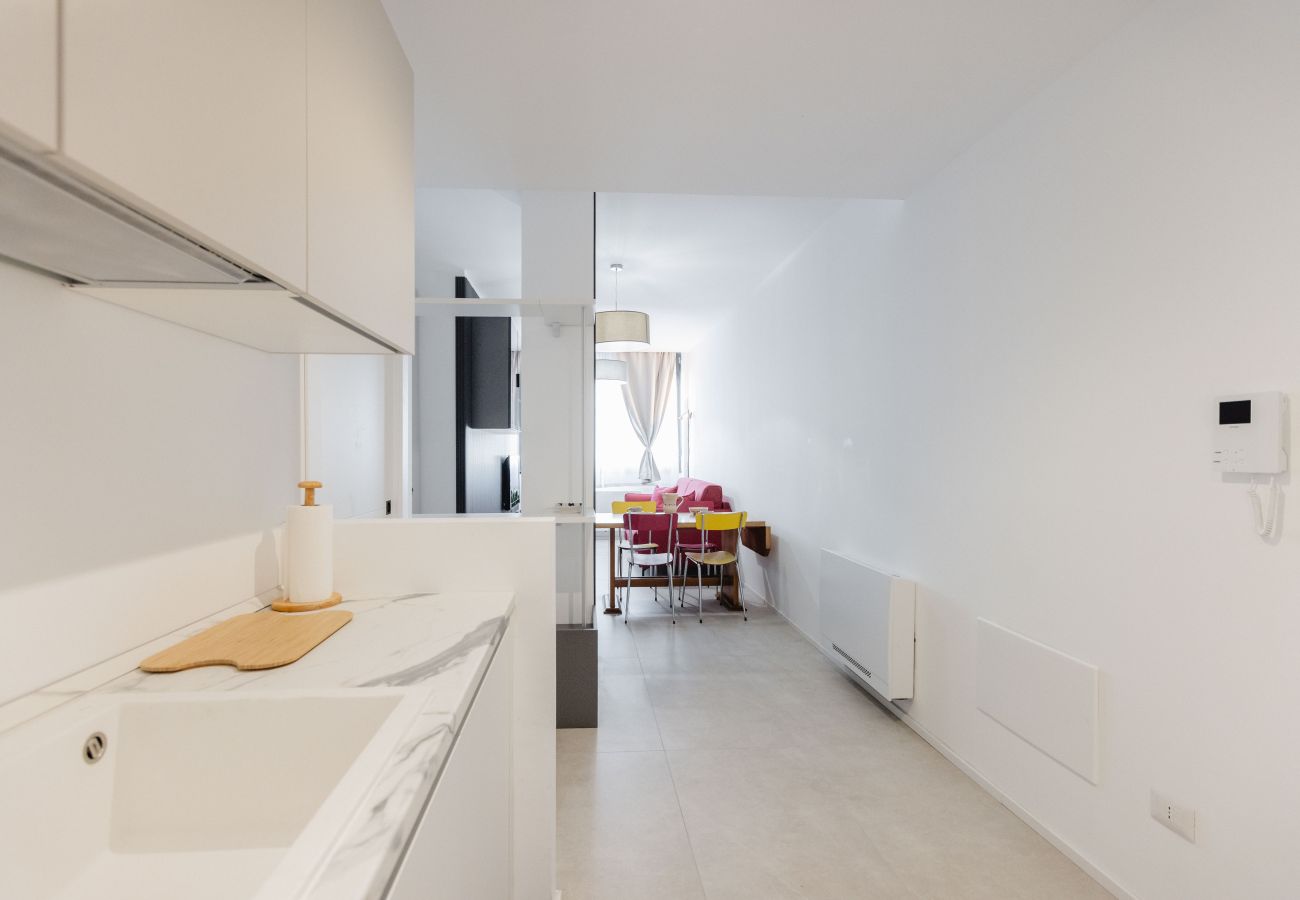 Apartment in Milan - Black & Light Milano