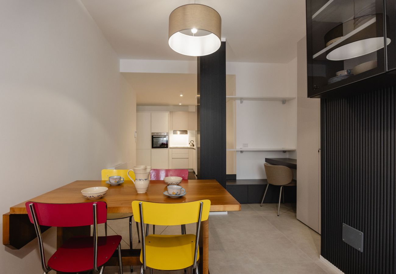 Apartment in Milan - Black & Light Milano