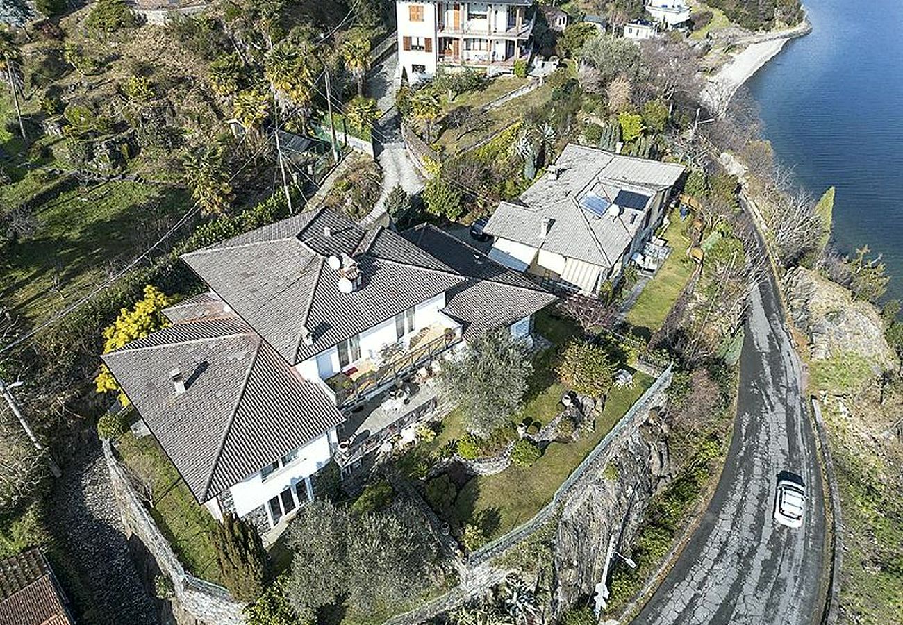 Apartment in Pianello del Lario - UlivoLimone Apartment Vista Lago con Giardino e Ve