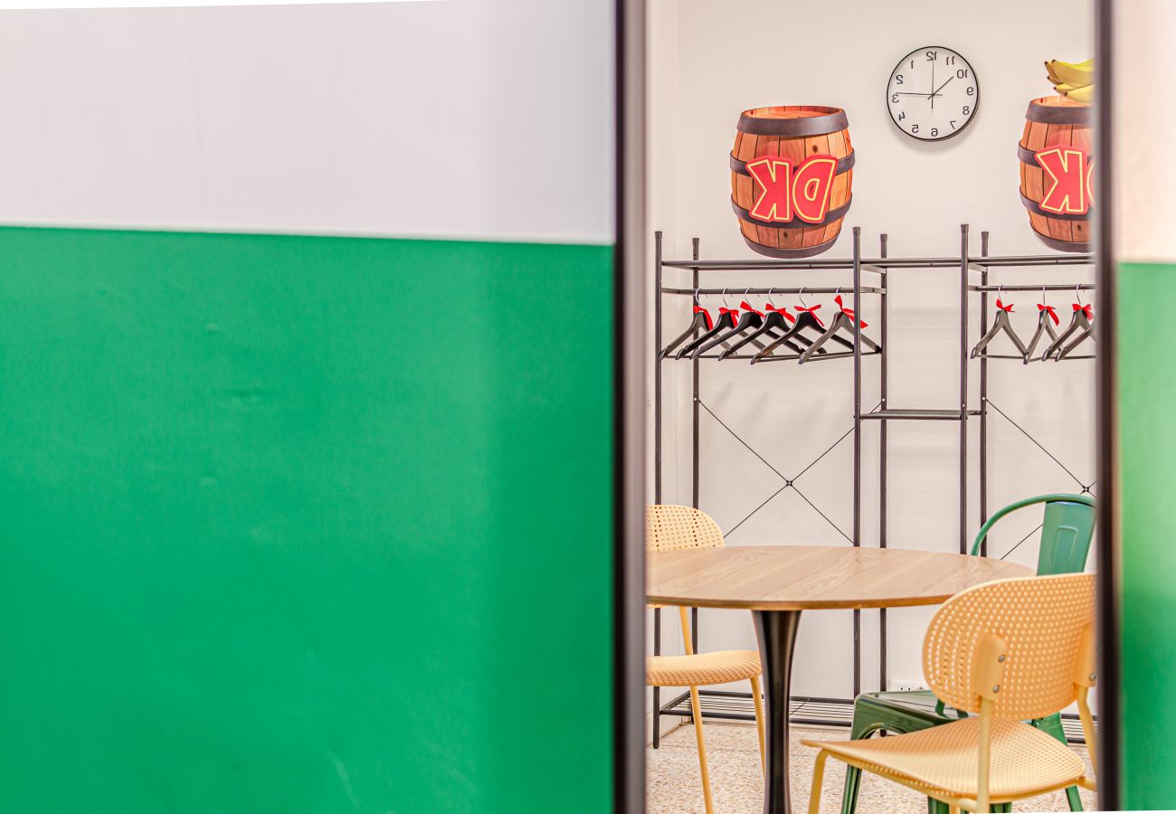 Alquiler por habitaciones en Livorno - Game Rooms - Donkey Kong Room 🕹️ 🦍