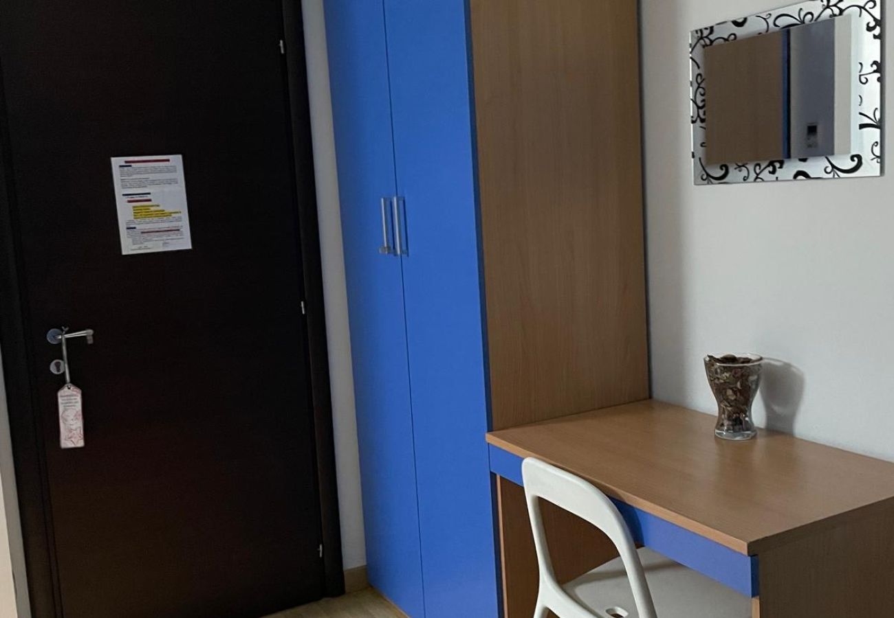 Alquiler por habitaciones en Schiavonea - Stanza Platone 🟢 💭