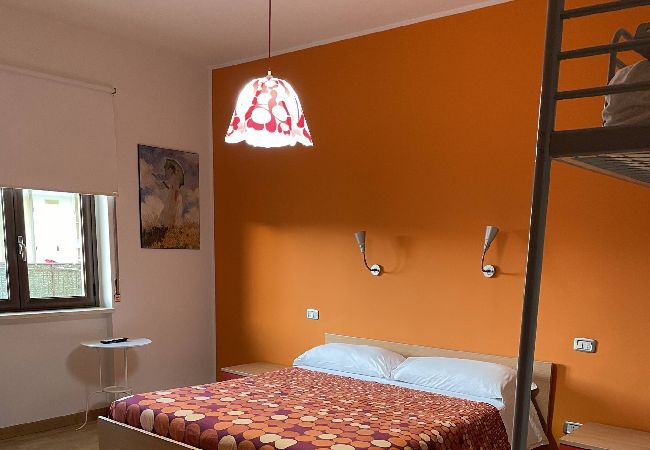 Alquiler por habitaciones en Cosenza - Stanza Socrate