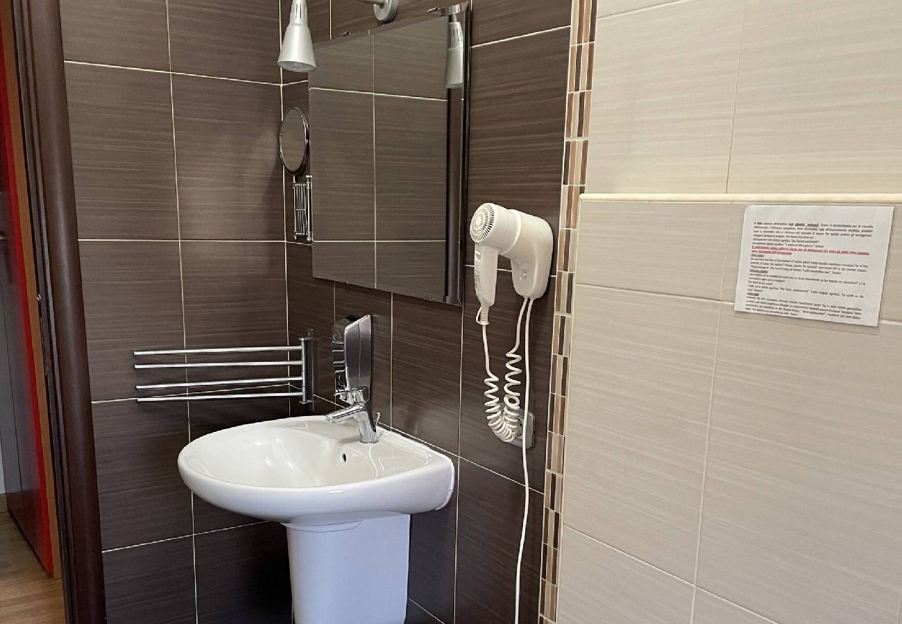 Alquiler por habitaciones en Cosenza - Stanza Socrate