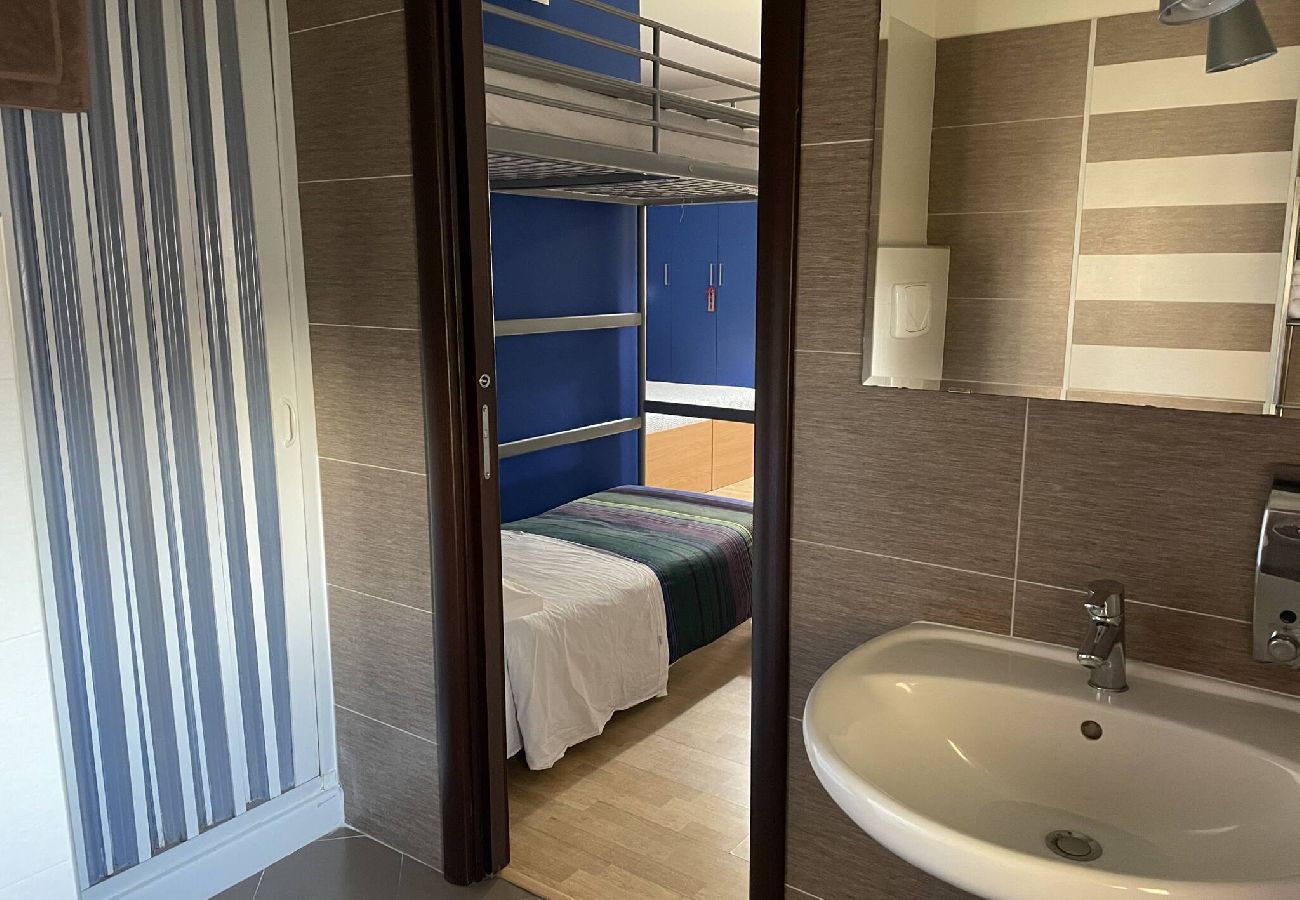 Alquiler por habitaciones en Cosenza - Stanza Hegel