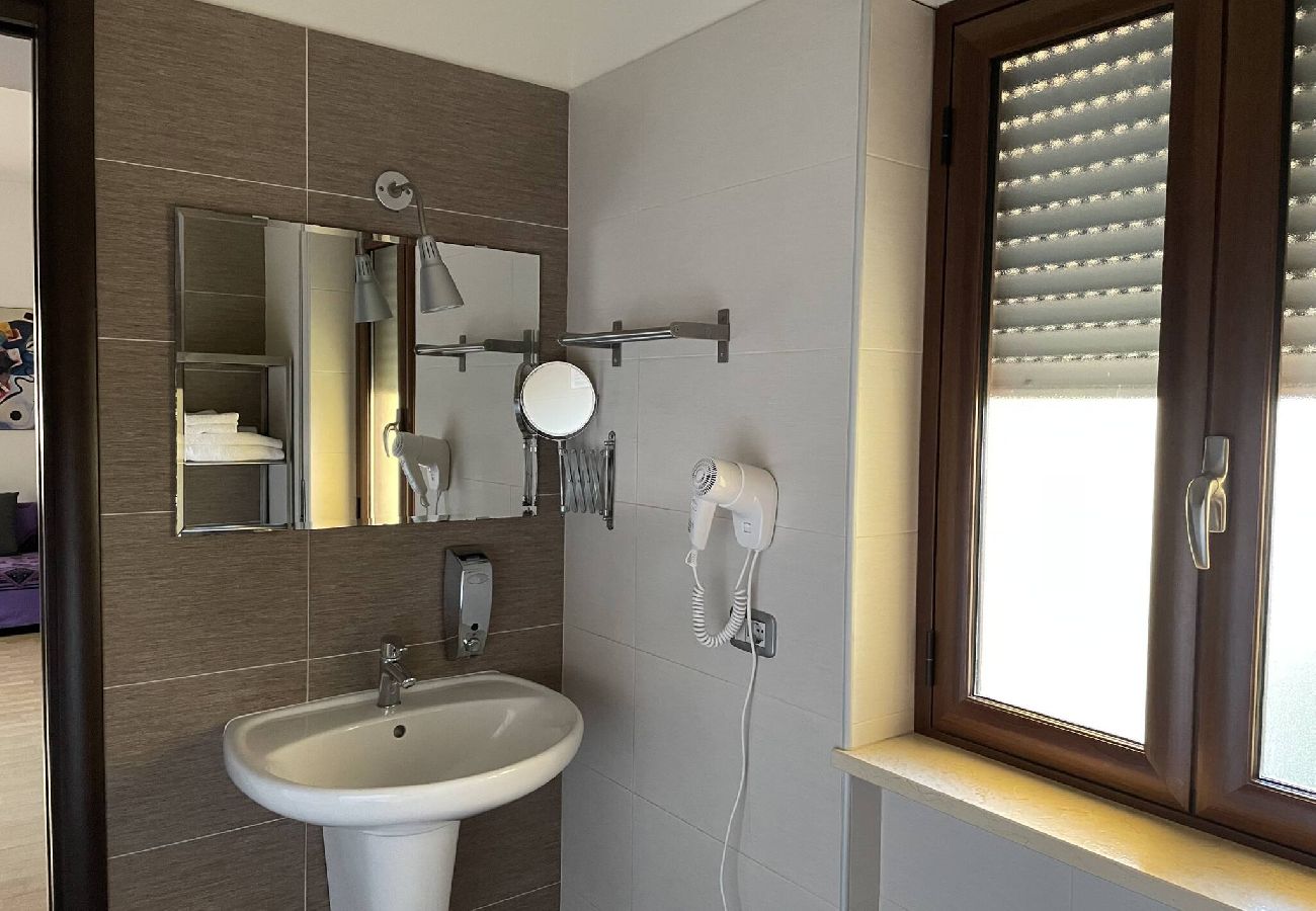 Alquiler por habitaciones en Cosenza - Stanza Hegel