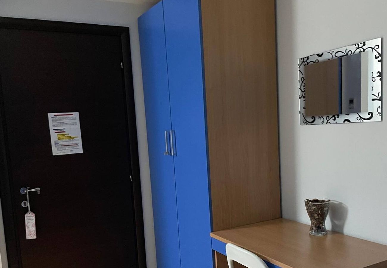 Alquiler por habitaciones en Cosenza - Stanza Platone