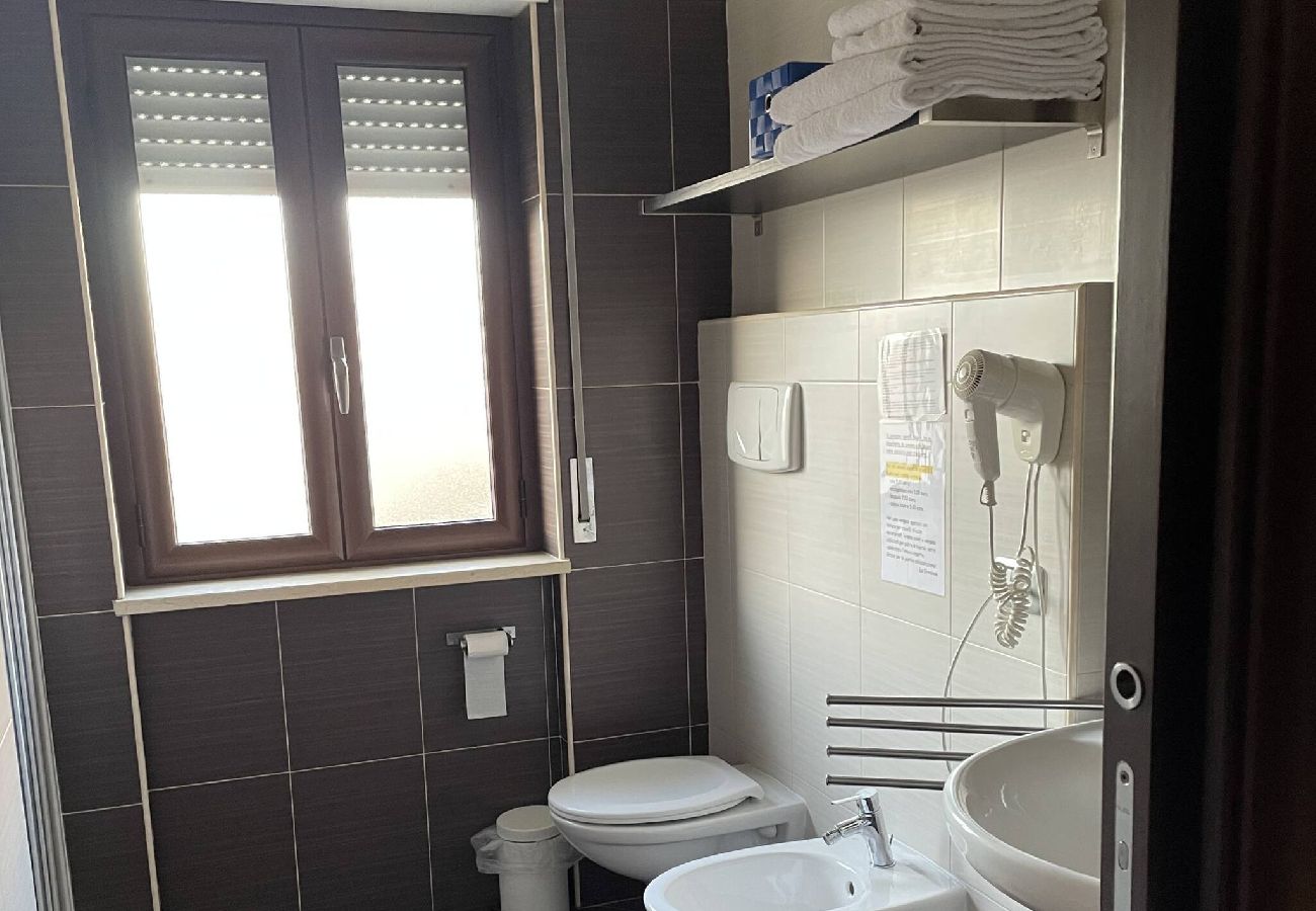 Alquiler por habitaciones en Cosenza - Stanza Nietzsche