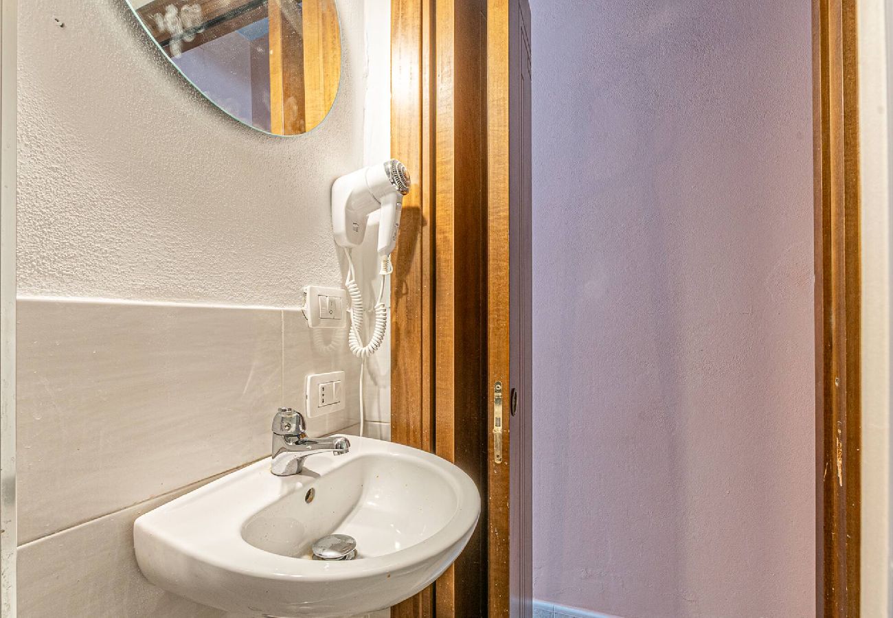 Alquiler por habitaciones en Alghero - Barceloneta rooms- Stanza Gaudì