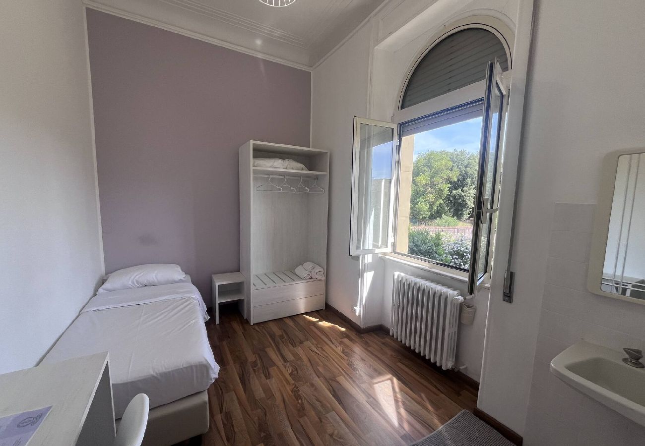 Alquiler por habitaciones en Roma - 22 singola con bagno in comune