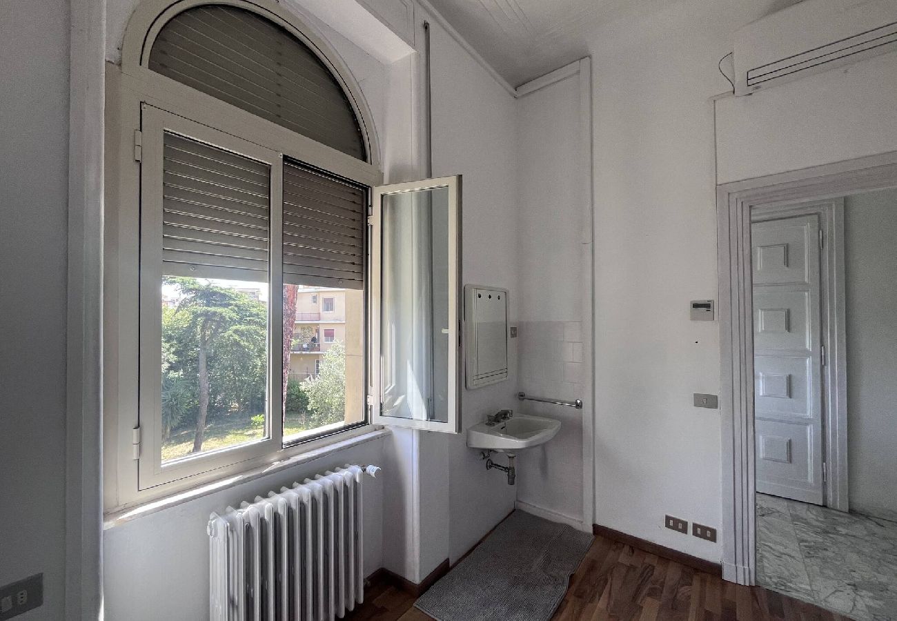 Alquiler por habitaciones en Roma - 22 singola con bagno in comune